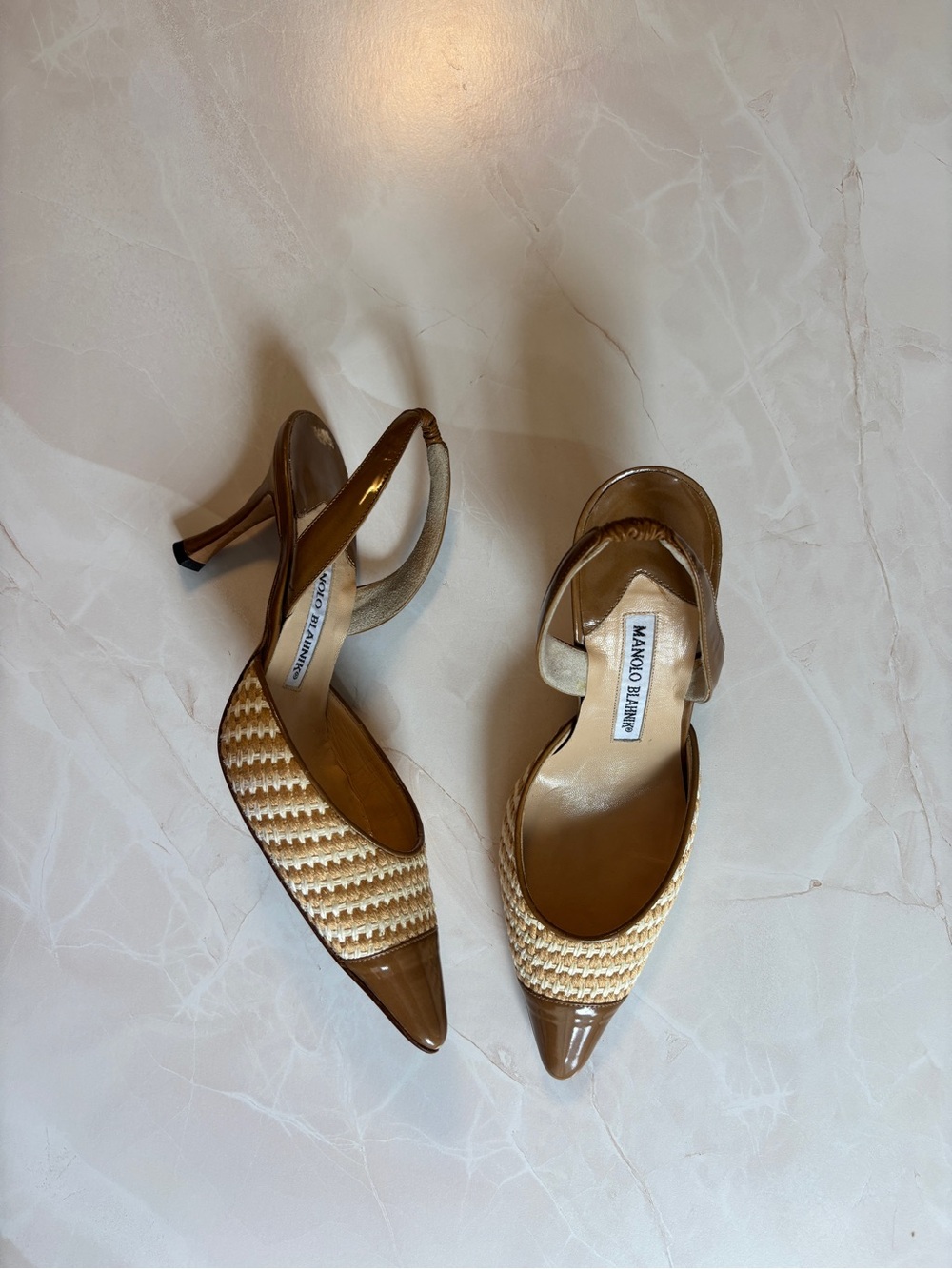 vintage Y2K Manolo Blahnik tan woven raffia pointed toe kitten heel